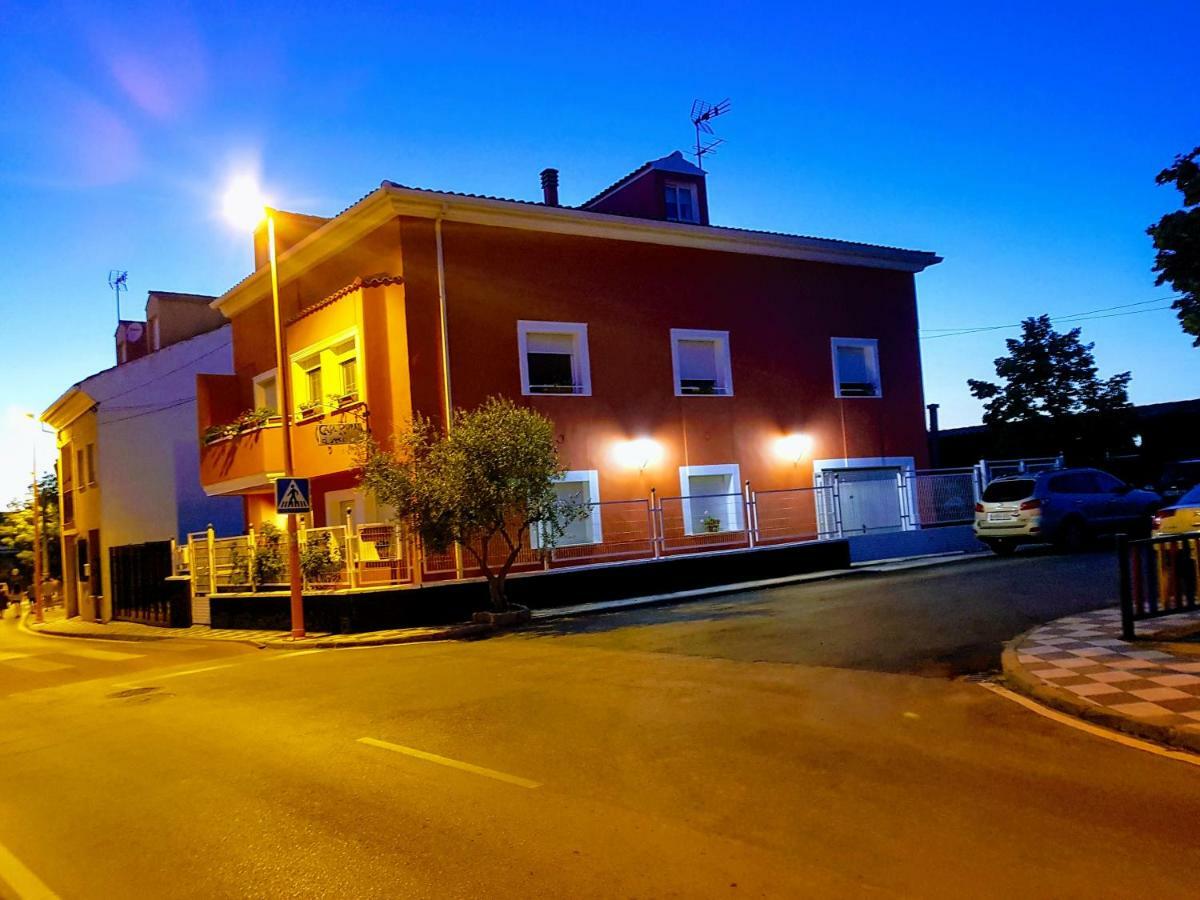Casa Rural El Sauce. A 2,5 Km De Cuenca Capital Ноалес Экстерьер фото