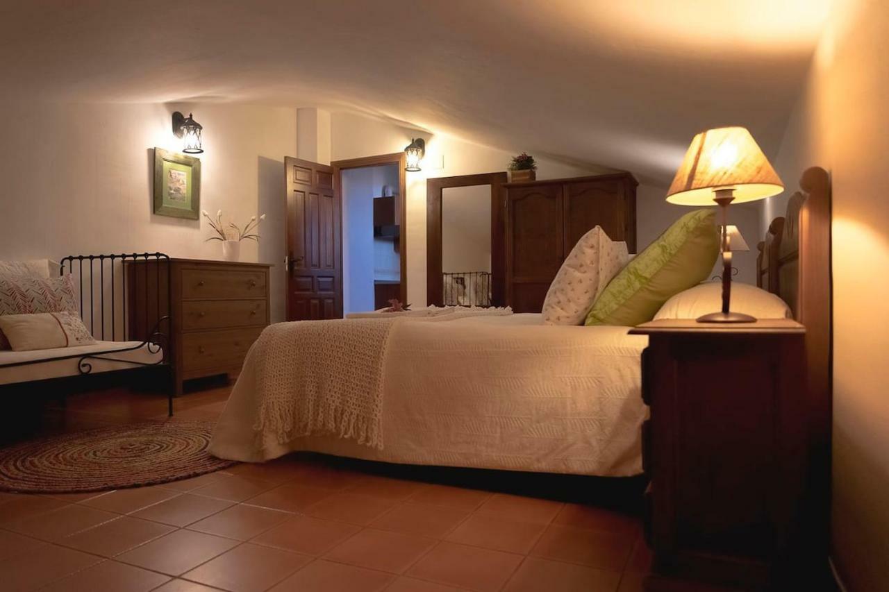 Casa Rural El Sauce. A 2,5 Km De Cuenca Capital Ноалес Экстерьер фото
